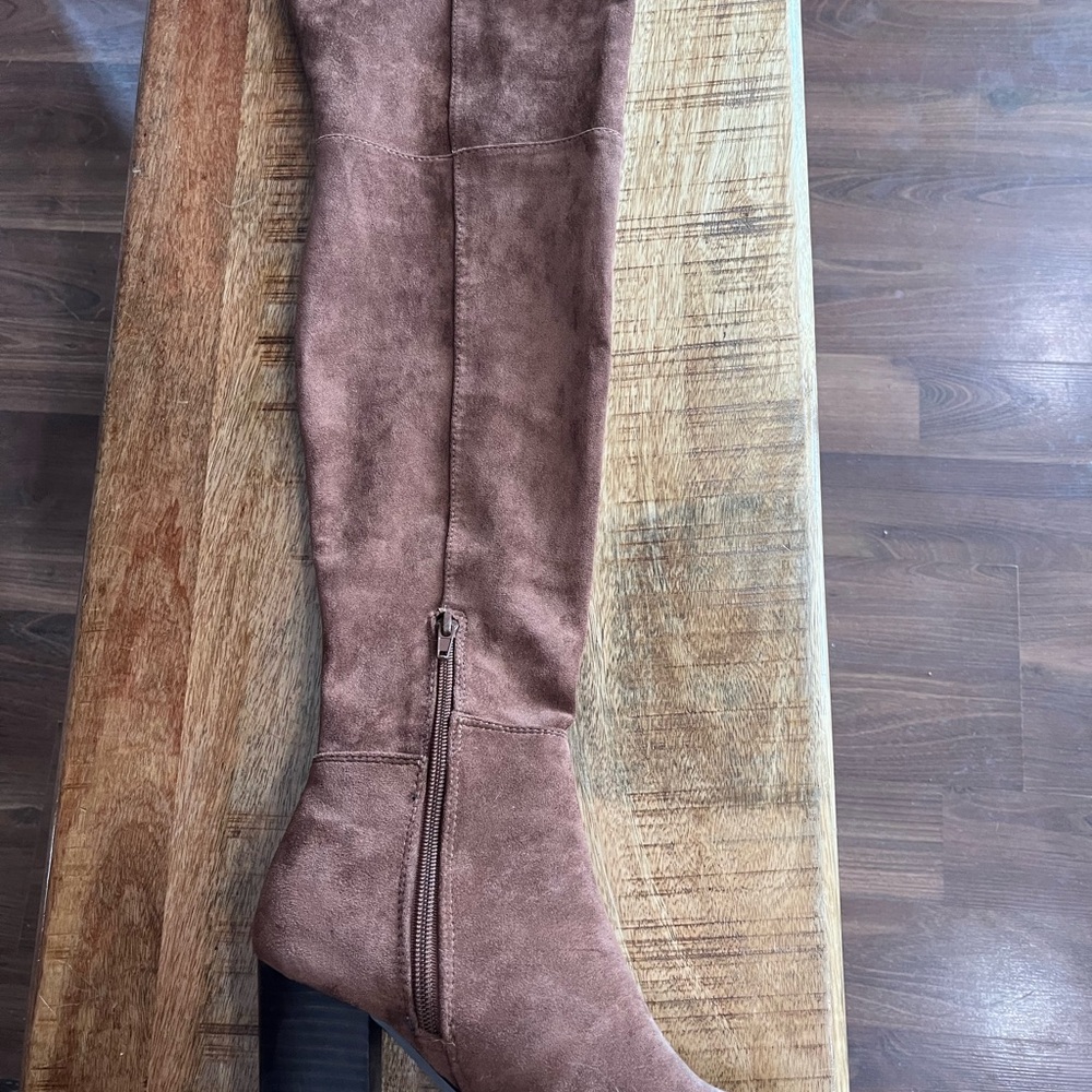 le chateau Women's Brown Faux Suede Over the Knee Boots - Picture 5 of 8
